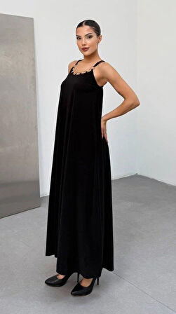 Kadın Omuz Askılı Kuş Gözü Zincir Detay Sandy Kumaş Maxi Boy Elbise