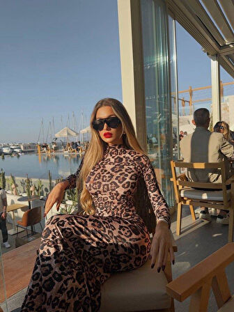 Kadın Leopar Desenli Sırt Dekoltelı Maxı Boy Elbise