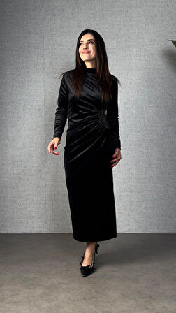 Kadınbalıkçı Yaka Büzgü Ve Taş Işleme Detay Maxi Boy Kadife Elbise