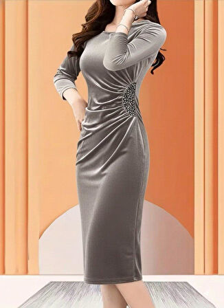 Kadın Uzun Kollu Bot Yaka Yanı Taş Detaylı Midi Kadife Elbise