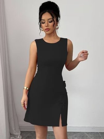 Kadın Askılı Yuvarlak Yaka Yırtmaçlı Fiyonk Detaylı Kısa Atlas Elbise