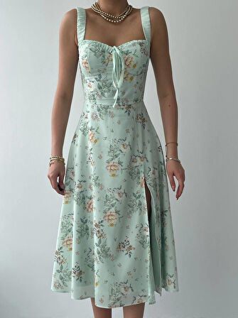 Anjelik Yırtmaç Detaylı Elbise