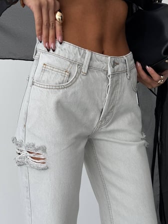Kadın Yırtık Detaylı Mom Jean Pantolon