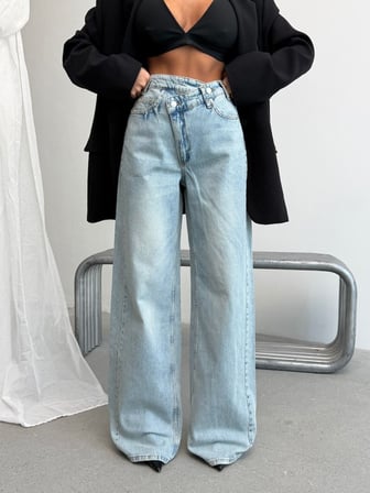 Kadın Asimetrik Çapraz Bel Detaylı Wide Leg Geniş Paça Jean Pantolon