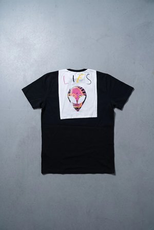 Erkek Sırtı Yazılı ve Alien Desenli Bisiklet Yaka Streetwear Tişört