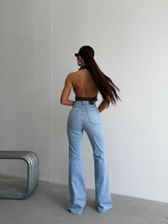 Kadın Yüksek Bel Çapraz Kemer Detaylı İspanyol Paça Jean Pantolon