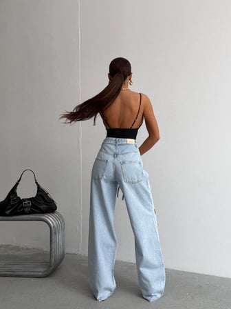 Yüksek Bel Arka Yırtıklı Wide Leg Denim Pantolon