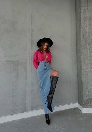 Kadın Asimetrik Kesim Yırtmaç Detaylı Pamuklu Denim Uzun Etek
