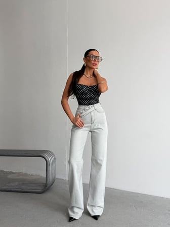 Kadın Asimetrik Çapraz Bel Detaylı Wide Leg Jean Pantolon