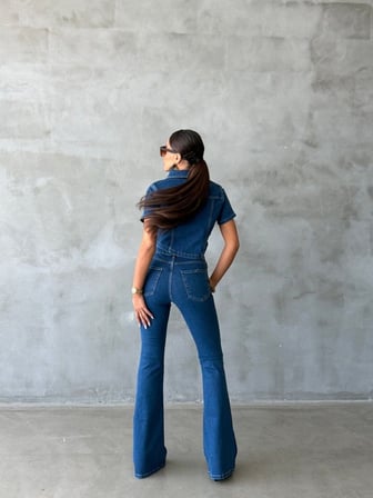 Kadın Lıkralı Kot Takım - Kısa Kollu Cep Detaylı Denim Ceket ve İspanyol Paça Pantolon İkili Set