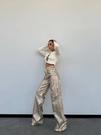Yılan Derisi Dokulu Parlak Wide-Leg Jean Pantolon
