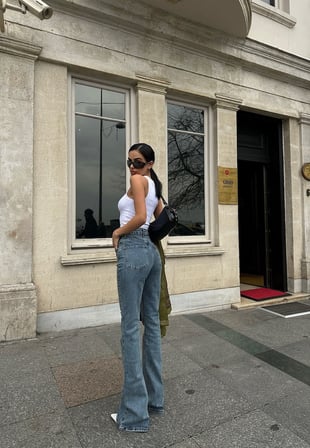 Yüksek Bel Bol ve Geniş Paça Cepli Klasik Lıkralı Denim Pantolon