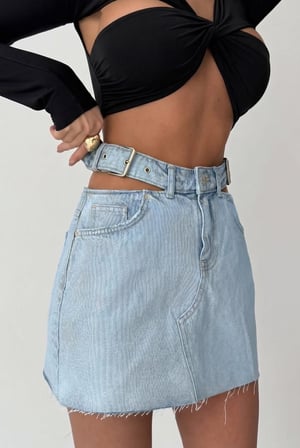 Kadın Cut-Out Detaylı Kemerli Jean Mini Etek - Tasarım Denim Etek