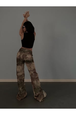 Yüksek Bel Batik Desenli Geniş Paça Jean