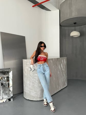 Yüksek Bel Düğme Detaylı Mom Jean
