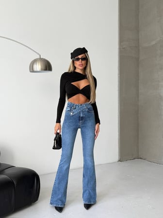 Kadın Yüksek Bel Çapraz Kemer Detaylı Beli Saran Flare Denim Pantolon