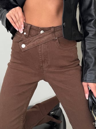 HerTon Asimetrik Çapraz Bel Detaylı Yırtmaçlı Denim Pantolon - Premium Jean