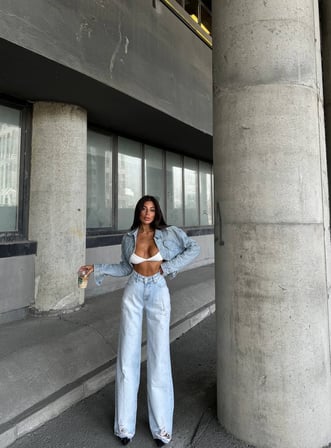 Yüksek Bel Yırtık Detaylı Geniş Paça Denim Pantolon