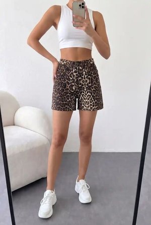 Premium Seri Leopar Desenli Jean Şort