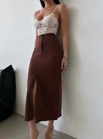 Kadın Yüksek Bel Önü Yırtmaçlı Midi Boy Örme Etek