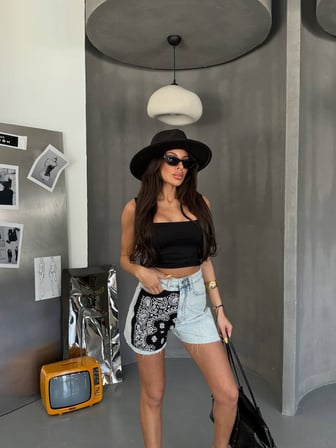 Bandana Detaylı Yüksek Bel Denim Şort - Tasarım Kesim Kot Şort