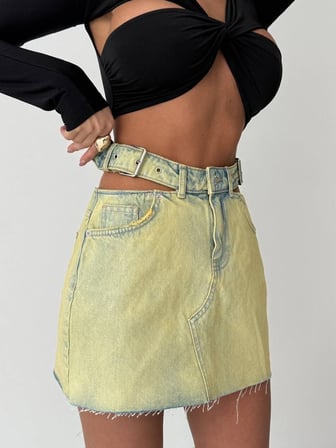 Kadın Cut-Out Detaylı Kemerli Jean Mini Etek - Tasarım Denim Etek