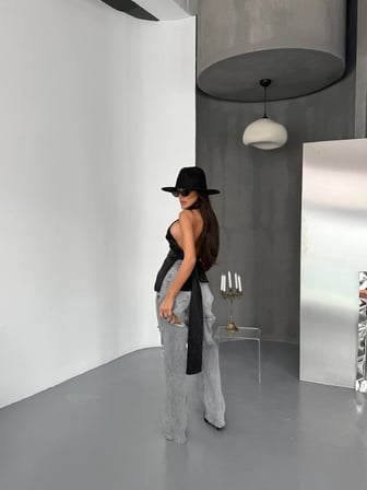 Yırtık Detaylı Straight Fit Jean Pantolon Yüksek Bel Kadın Pantolon