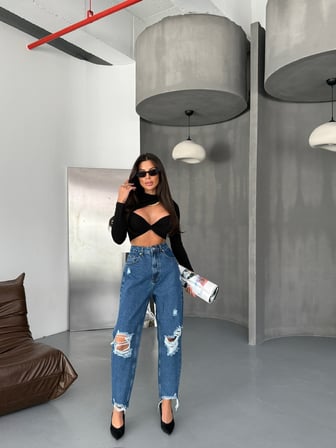 Kadın  Dizleri Yırtık %100 Pamuk Jean Pantolon - Paçası Kesik Mom Fit Denim