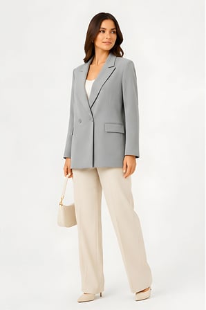Lili Woman Kadın Kruvaze Açık Gri Blazer Ceket – Çift Düğmeli, Cep Kapaklı P.3982G