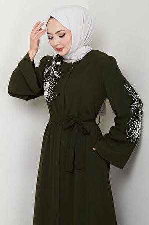 İncili Çiçek Motifli Kuşaklı Ferace Haki HM2720