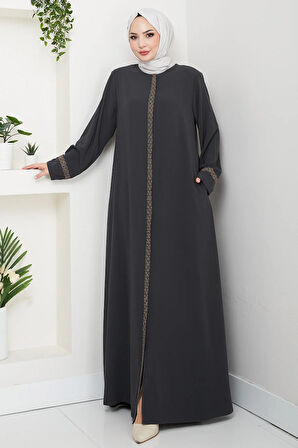 Çiçek Nakışlı Büyük Beden Ferace Füme HM2844