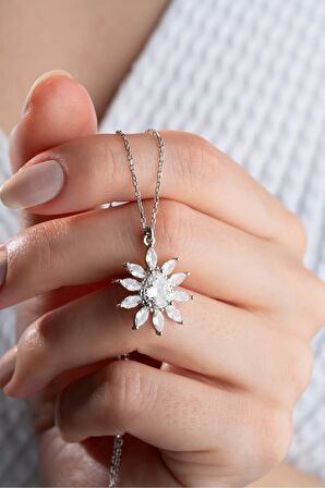 925 Ayar Gümüş Elmas Montür Damla Model Kolye