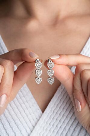 925 Ayar Gümüş Zirkon Taşlı Sallantılı Kalp Küpe