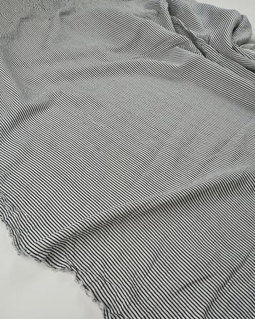 Siyah Beyaz Renkte Viskonlu Kumaş
 (En 130 cm x
 Boy 300 cm)