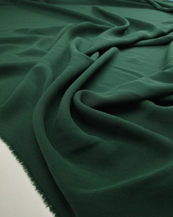 Zümrüt Yeşili Renkte Krep Kumaş En: 140cm