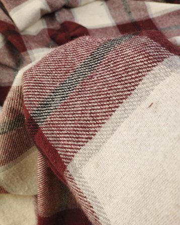 Bordo Ekru Gri Renklerde Ekoseli Dokuma Kumaş En: 150cm