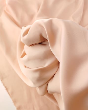 Somon Pembe Arası Renkte Mat İnce Saten Kumaş En: 140cm