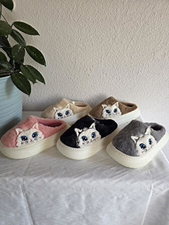 Kadın Kedili Peluş Rahat Ev Terliği 25BNT133