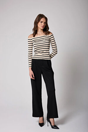 Bej Siyah Kadın Çizgi Detaylı Kayık Yaka Fit Kesim Uzun Kollu Bluz - 2469