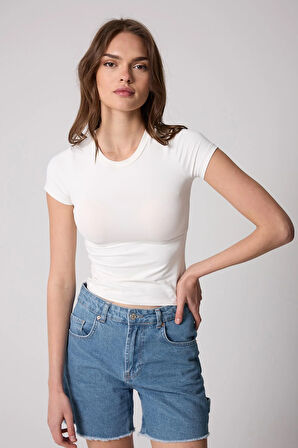 Kadın T-Shirt Likralı Slim Fit Kısa Kol Bisiklet Yaka Beyaz Basic - 2503