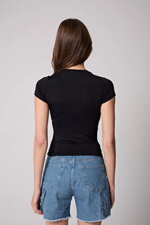 Kadın T-Shirt Likralı Slim Fit Kısa Kol Bisiklet Yaka Siyah Basic - 2503
