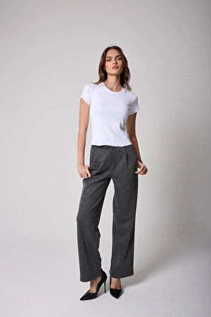 Kadın T-Shirt Beyaz Fitilli Slim Fit Kısa Kol Baby Overlok Detaylı Basic - 2511