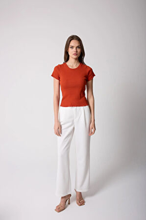 Kadın T-Shirt Kiremit Rengi Fitilli Slim Fit Kısa Kol Baby Overlok Detaylı Basic - 2511