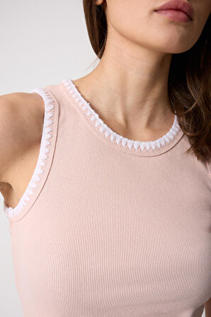 Kadın Pudra Pembe Halter Yaka Nakış Detaylı Bluz - 2512