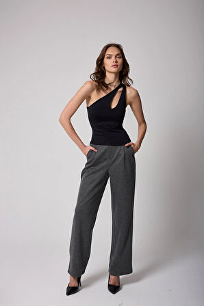 Kadın Siyah Modal Karışımlı Dekolteli Asimetrik Bluz - 2516