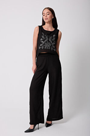 Kadın Siyah Müslin Keten Önü Nakışlı Tasarım Crop Bluz - 2521