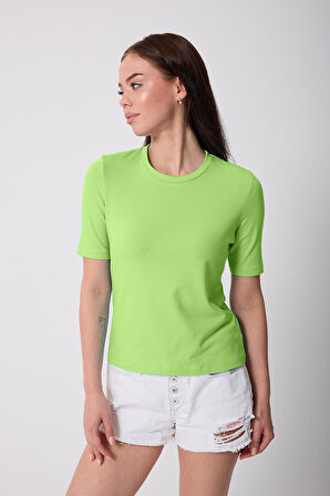 Kadın Neon Yeşil Likralı Yarım Kollu Basic T-shirt - 2524