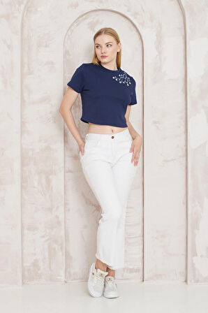 Amida Lacivert Omuzu Papatya Nakışlı Basic Crop T-shirt- 2413