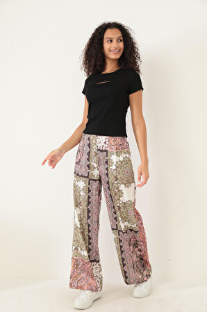 Amida Siyah Göğüs Detaylı Sıfır Yaka Basic T-shirt- 2415