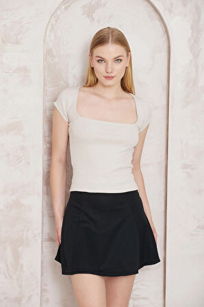 Amida Bej Fitilli Görünümlü Kare Yaka Yarım Kol Kadın T-shirt- 2404